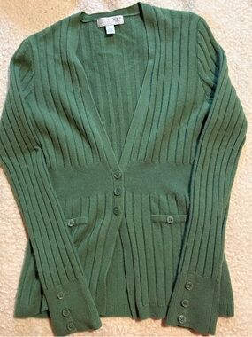 Kenar Women's Forest Green Ribbed Button-Front Cardigan ✨🤍